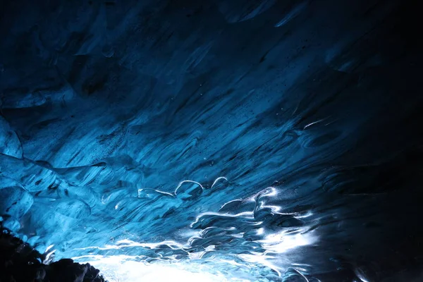 Jaskinia lodowa na południu Islandii — Zdjęcie stockowe