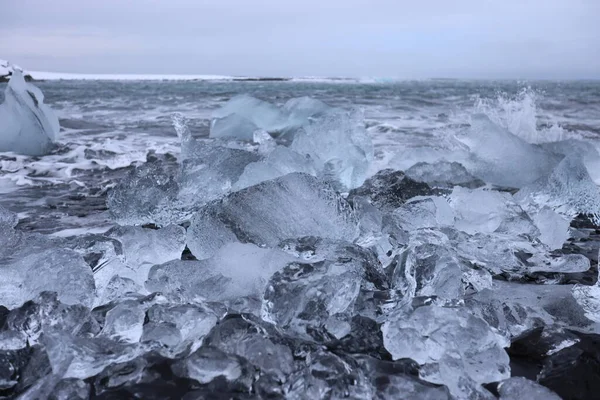 Isdiamanter på stranden, Diamantstranden Island — Stockfoto