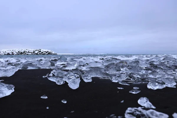 Jéggyémántok a strandon, Diamonds Beach Izland — Stock Fotó