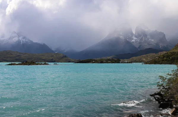 Lake Pehoe in the Torres del Paine Park, Chile — 스톡 사진