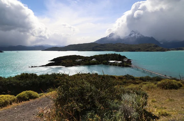 Lake Pehoe in the Torres del Paine Park, Chile — 스톡 사진
