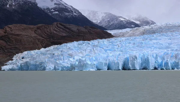 灰色の氷河、チリの西の正面の眺め — ストック写真