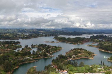 Guatape, Kolombiya Penon 'undan çevre manzarası