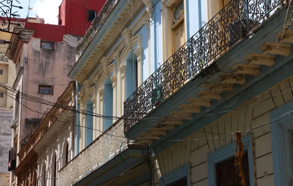 Havana, Küba 'daki antik sömürge binaları — Stok fotoğraf