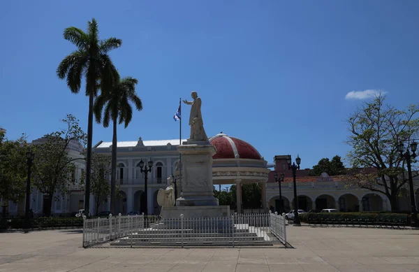 Cienfuegos, Küba 'daki Marti Meydanı — Stok fotoğraf