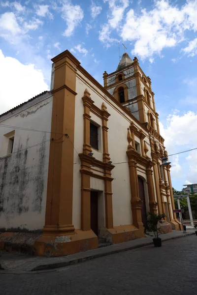 Nostra Senora De La Soledad templom Camaguey-ban, Kubában — Stock Fotó