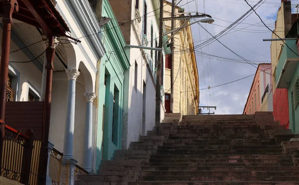 Characteristic houses in the city of Santiago De Cuba — Photo