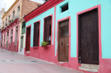 Santiago De Cuba, Küba 'daki koloni binaları