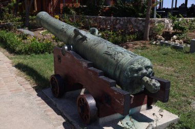 Küba, Santiago 'daki El Morro kalesinin topları.