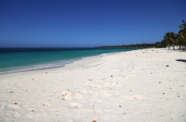 Küba, Guardalavaca 'daki Playa Esmeralda' nın sihirli renkleri. Yüksek kalite fotoğraf