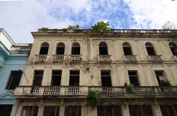 キューバのサンタクララの古代宮殿 高品質の写真 — ストック写真