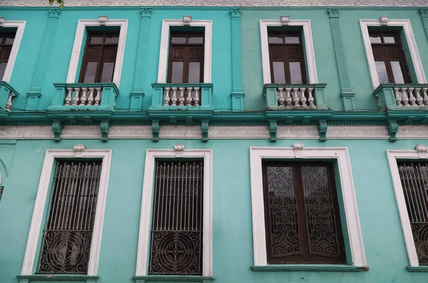 Küba 'nın Santa Clara şehrinde antik bir saray. Yüksek kalite fotoğraf