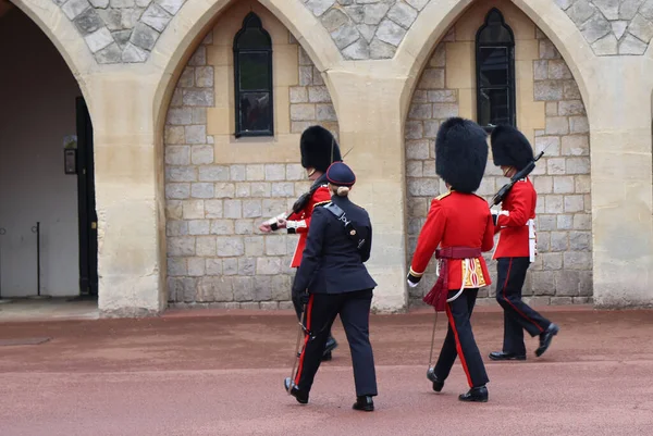 Moment Changing Guard Windsor Castle England High Quality Photo — Stock Fotó