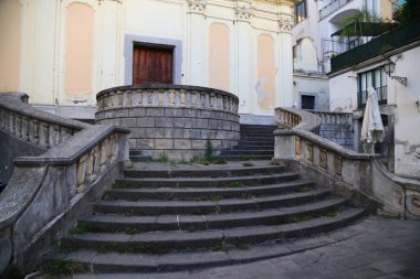 Salerno, İtalya 'daki Addolorata Kilisesi' nin önündeki merdiven. Yüksek kalite fotoğraf