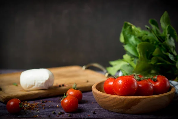 Shashlik with mozzarella balls,cherry tomatoes and olives — Stock Photo, Image