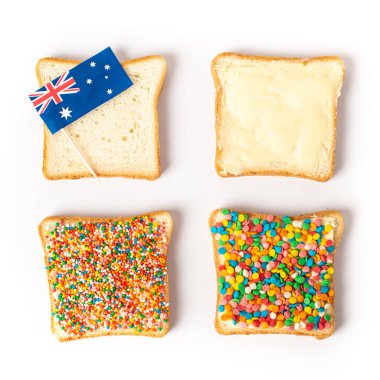 Beyaz arka planda izole edilmiş geleneksel Avustralya ekmekleri. Peri ekmeği nasıl yapılır?.