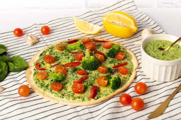 Vegan Pizza Broccoli Spinach White Table — Stock Photo, Image