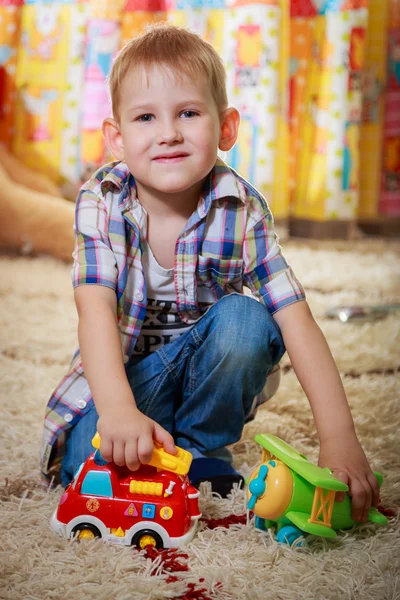 Kleine jongen portret — Stockfoto