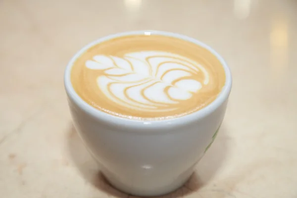 Cappuccino-kop geïsoleerd — Stockfoto