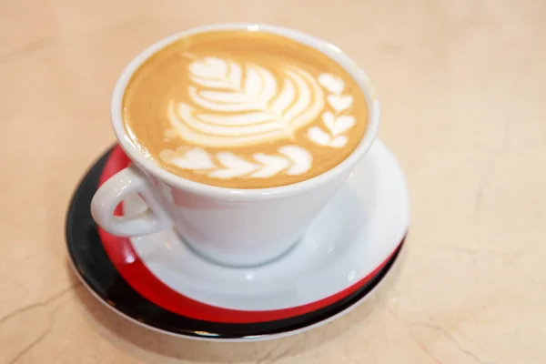 Cup met cappuccino — Stockfoto