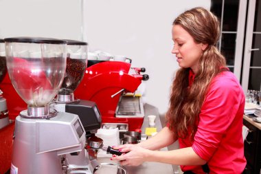 cappuccino kahve makinesi garson