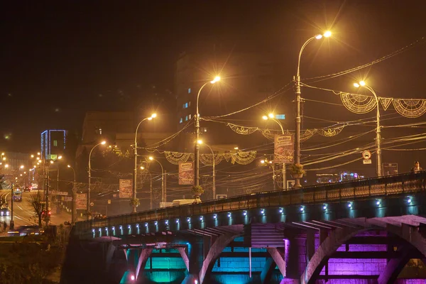Most niebieski oświetlenie — Zdjęcie stockowe