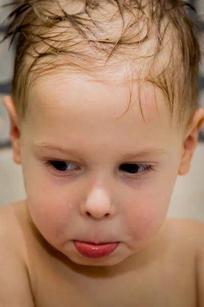 Little boy bathes — Stock Photo, Image