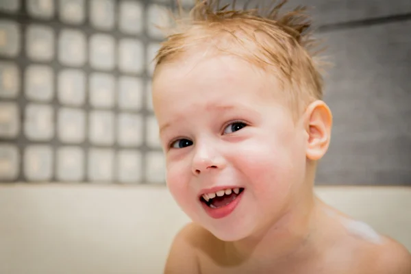 Little boy bathes — Stock Photo, Image