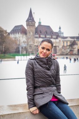 kadının yanına Budapeşte buz pateni pisti