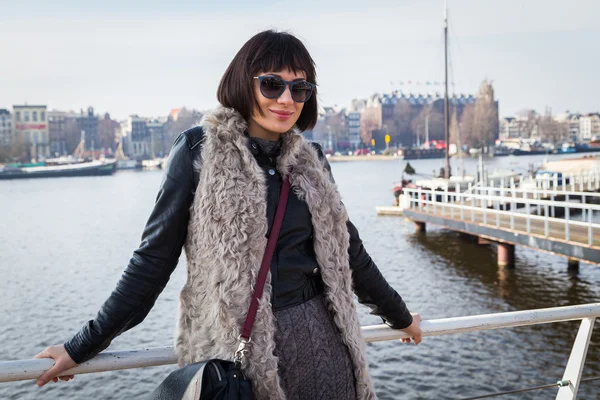 Woman in city — Stock Photo, Image