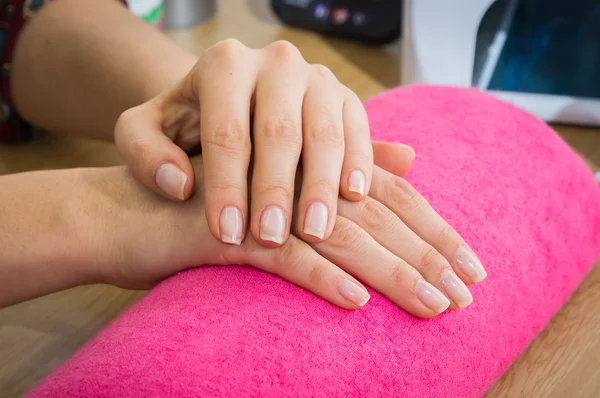 Zabieg manicure — Zdjęcie stockowe