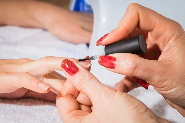 Trattamento della manicure — Foto Stock