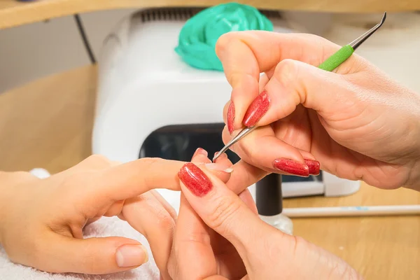 Manicure proces in beauty salon — Stockfoto