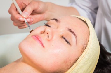 yüz maskesi tedavisi