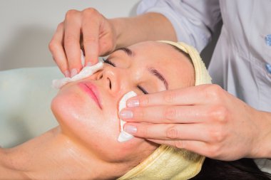 yüz maskesi tedavisi