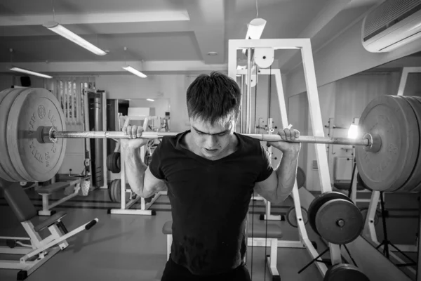 Man i gymmet — Stockfoto