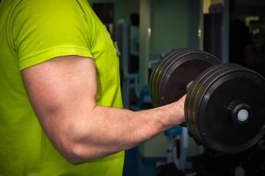 adam dumbbells ile eğitim