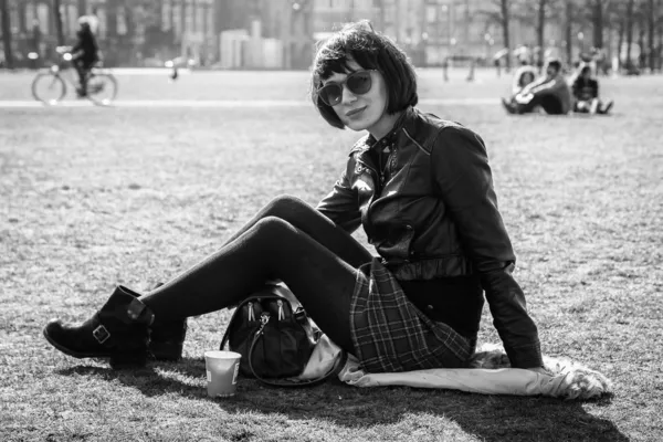 Girl on street — Stock Photo, Image