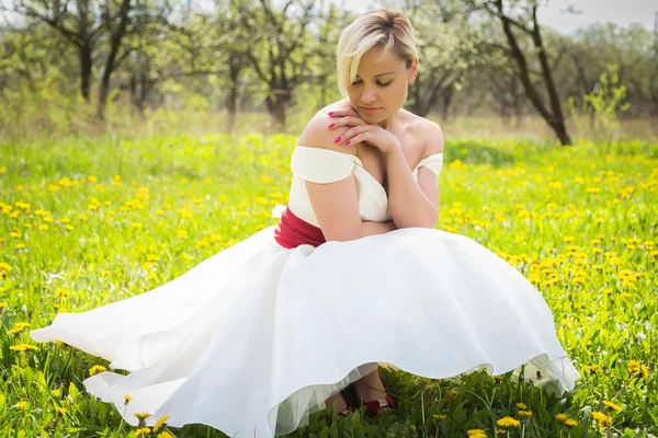 Blondýnka na povaze — Stock fotografie