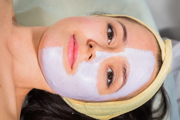 Gesichtsmaskenbehandlung — Stockfoto