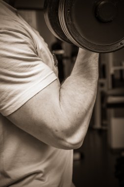 adam dumbbells ile