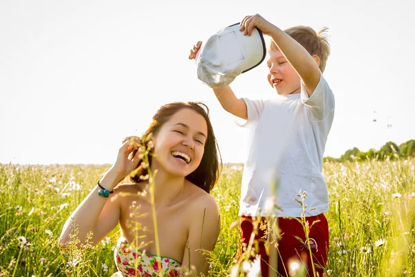 Moeder met zoon — Stockfoto