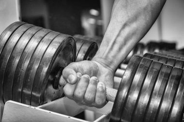 adam dumbbell ile eğitim