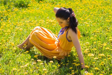 Bahar arka planda kadın