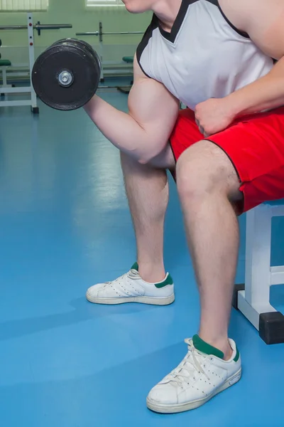 Man met halters — Stockfoto