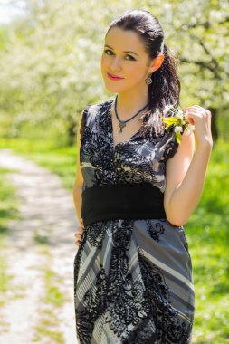 Bahar arka planda kadın