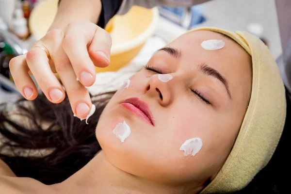 Facial cosmetology treatment — Stock Photo, Image