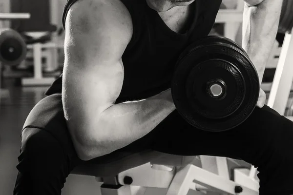 Man  with dumbbells — Stock Photo, Image