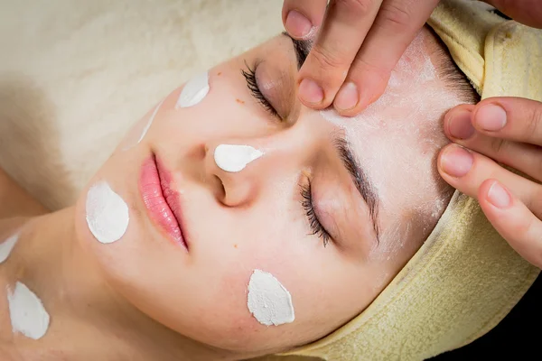 Facial treatment — Stock Photo, Image