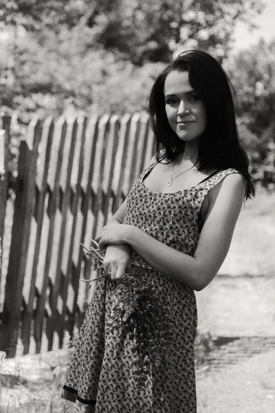 Mujer con flores — Foto de Stock